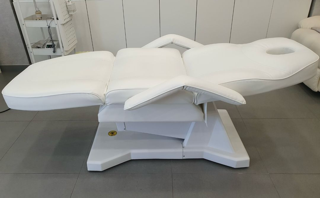 [직거래] 충북혁신도시 네일 피부 미용 시술 전동베드 이미지