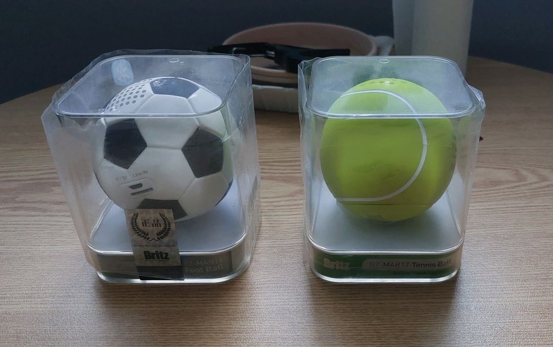 Britz 블루투스 스피커 2종 (풋볼, 테니스볼) 미사용 새제품 이미지
