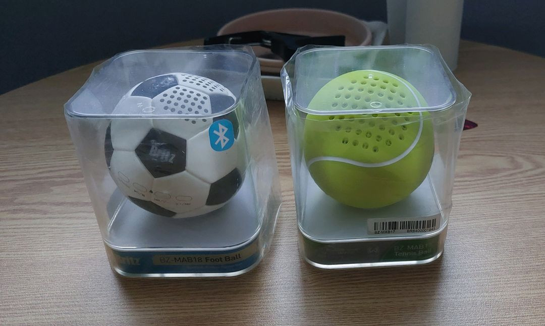 Britz 블루투스 스피커 2종 (풋볼, 테니스볼) 미사용 새제품 이미지