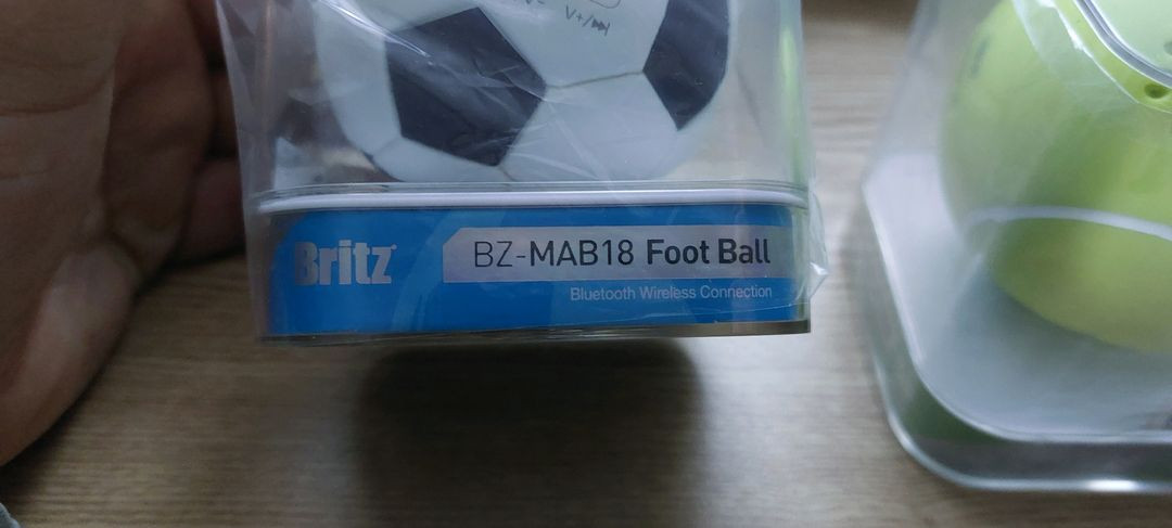 Britz 블루투스 스피커 2종 (풋볼, 테니스볼) 미사용 새제품 이미지