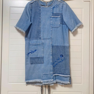 상태좋음)탱커스 데님 원피스 오즈세컨지컷에고이스트럭키슈에뜨온앤온시스템듀엘미샤sjsj시슬리레니본쥬크샤틴베네통씨씨콜렉트 이미지