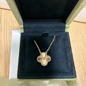 반클리프 기요세 목걸이 이미지