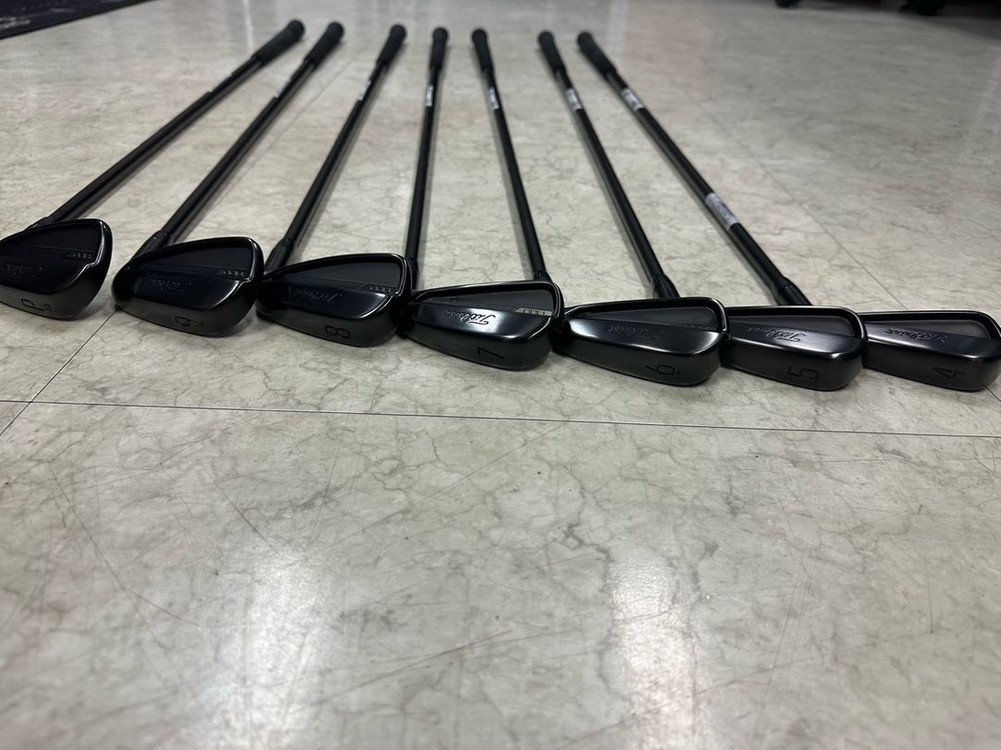 타이틀리스트 3세대 T100 블랙 한정판 아이언(아퀴네트코리아정품 2025년) 이미지