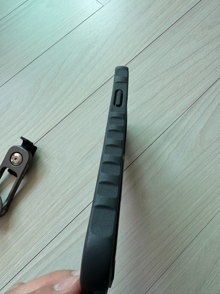 토픽 라이드케이스 마운트 12 프로맥스 아이폰케이스 이미지