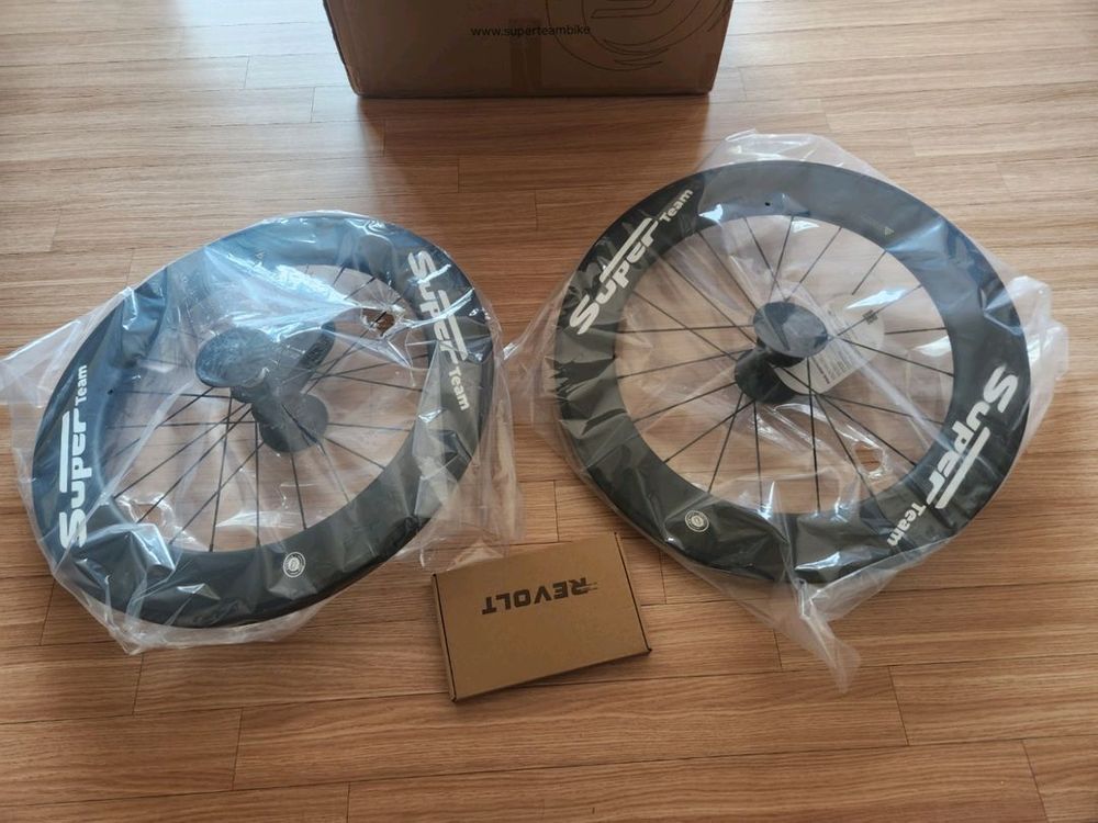 미사용 슈퍼팀 리볼트 88mm 에어로림 카본 휠 세트 대차X 이미지