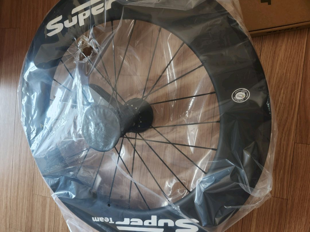미사용 슈퍼팀 리볼트 88mm 에어로림 카본 휠 세트 대차X 이미지