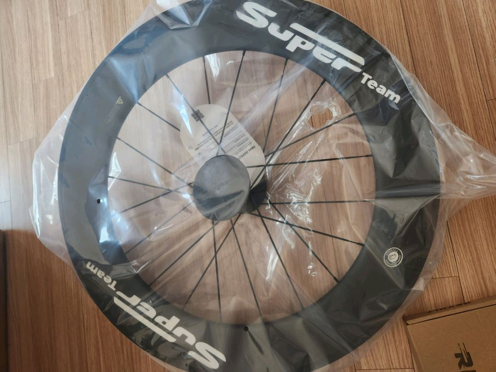 미사용 슈퍼팀 리볼트 88mm 에어로림 카본 휠 세트 대차X 이미지