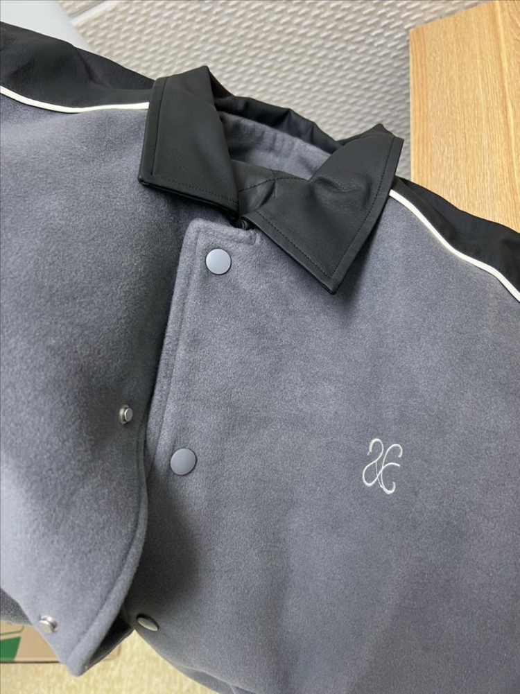 연세대학교 야구 점퍼 이미지