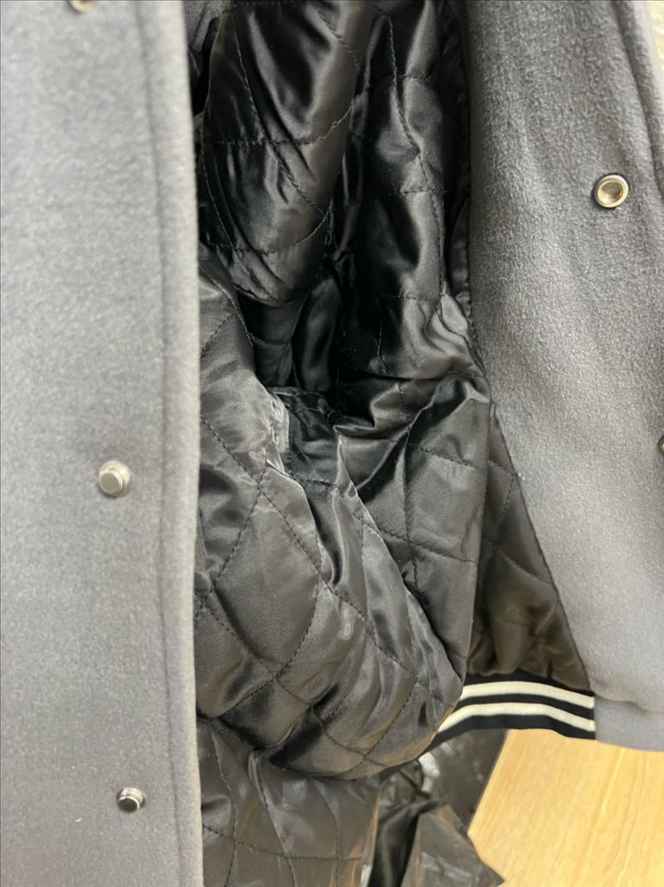 연세대학교 야구 점퍼 이미지