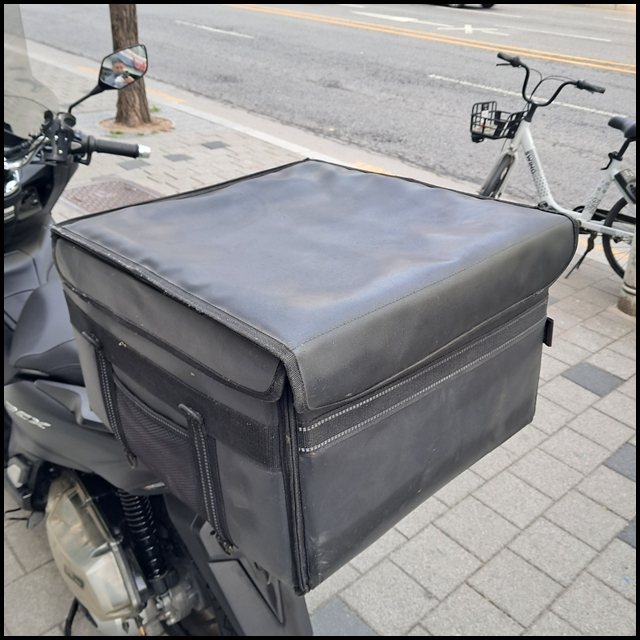 혼다 PCX125 21년식 판매 / 6.9만km / 옵션 다수 / 배달세팅 이미지