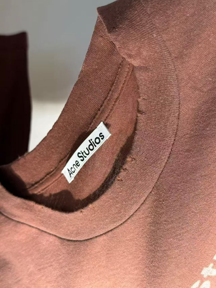 아크네스튜디오 1996로고 초코브라운 롱슬리브 이미지