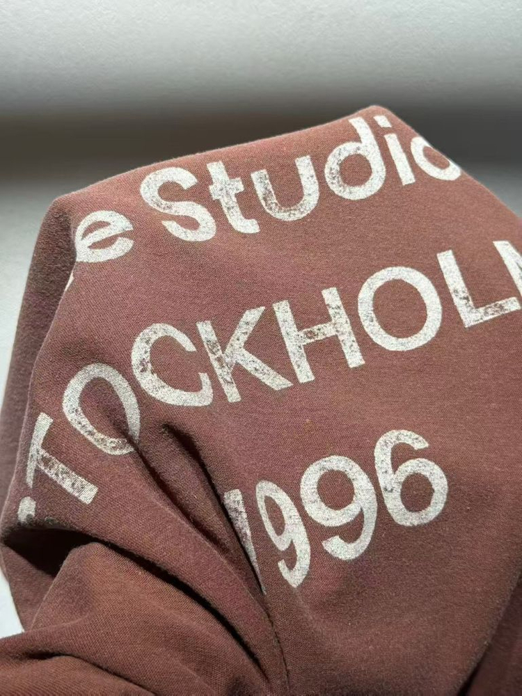 아크네스튜디오 1996로고 초코브라운 롱슬리브 이미지