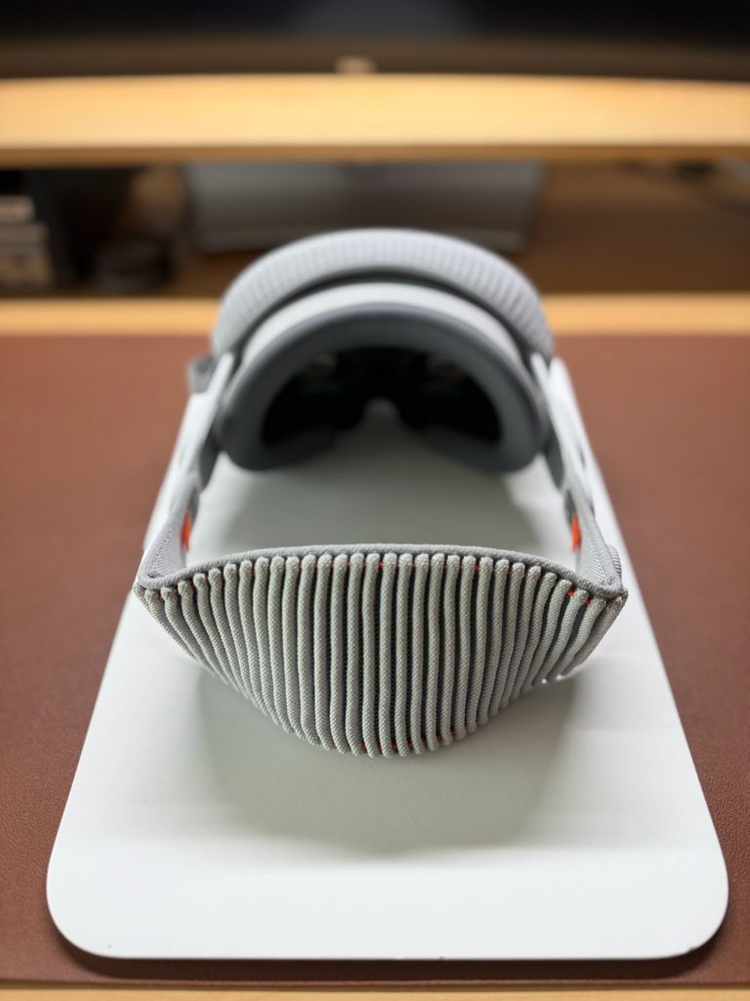 [대전/분당] 애플 비전프로 (Vision Pro) 512g 라이트실 21w 풀박스 이미지