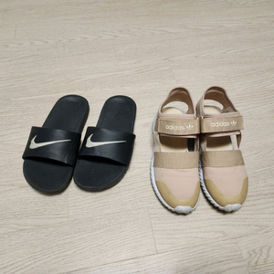 아디다스 키즈 샌들 210사이즈(덤 나이키 슬리퍼) 이미지