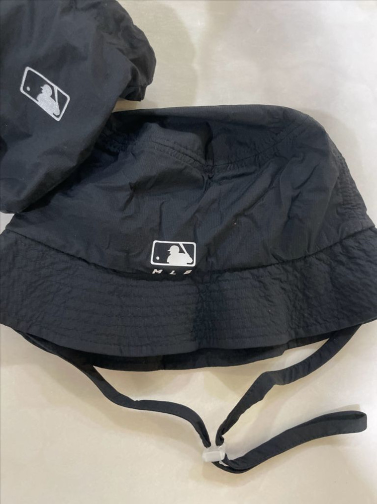mlb키즈 벙거지모자 56센치 xl 사이즈 블랙 봄 여름용 상태최상 이미지