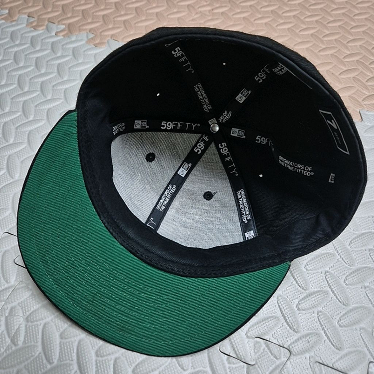 뉴에라x스투시 스냅백 미착용 이미지