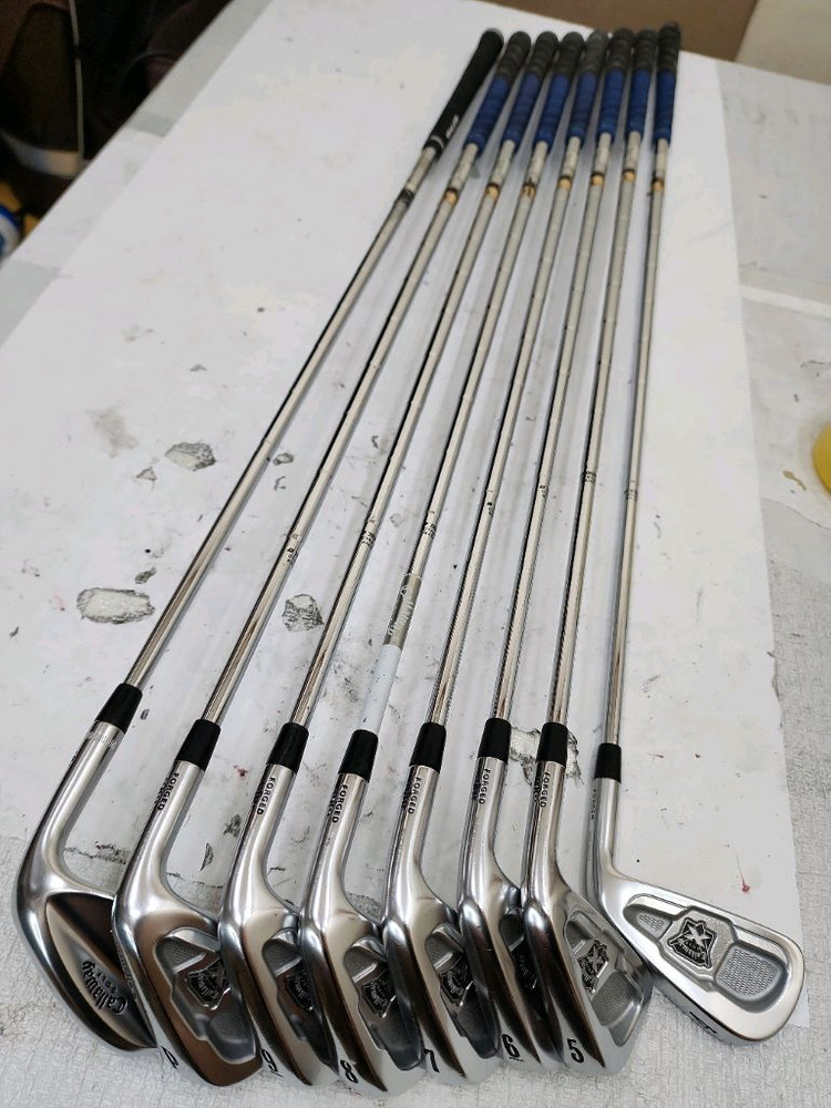 40만 캘러웨이 스틸 아이언 젝시오 등 남성용 중고골프채 풀세트 이미지