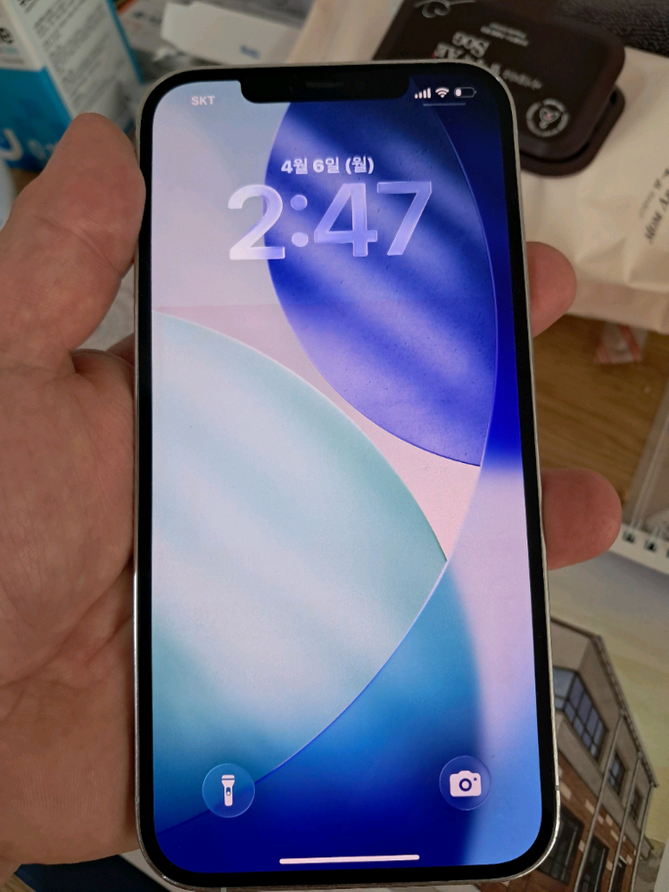 아이폰12 프로맥스 실버 256 액정 잔상 이미지