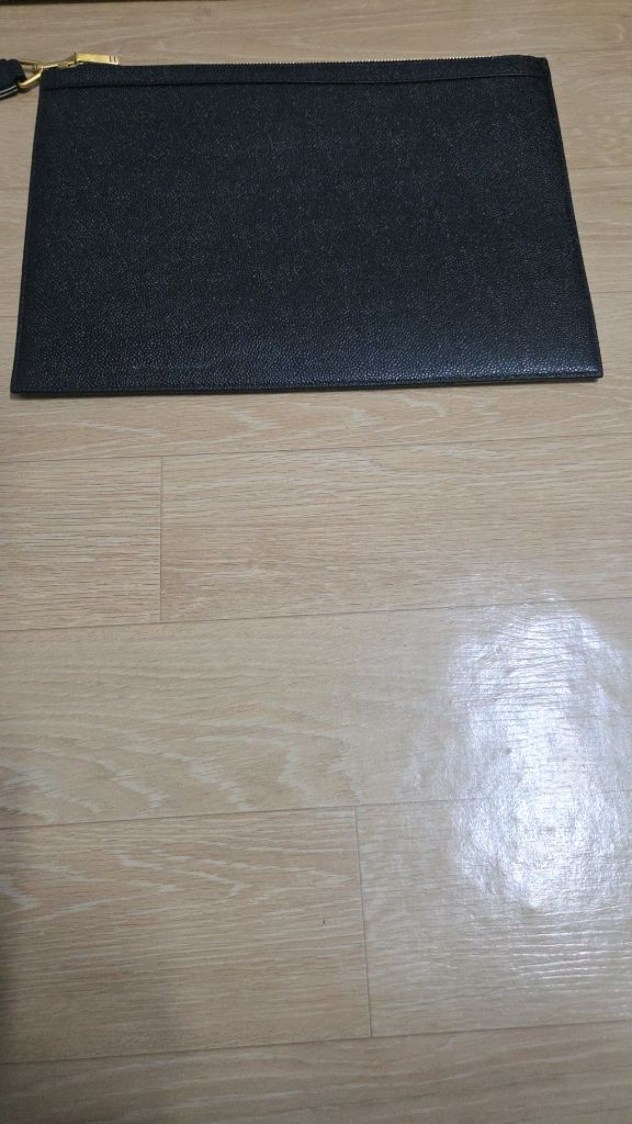 톰브라운 삼선클러치 백(라지)사이즈 남성 이미지