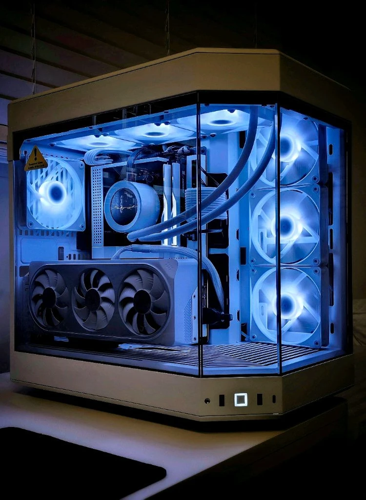 783d.4070s.nzxt화이트커스텀 본체 이미지