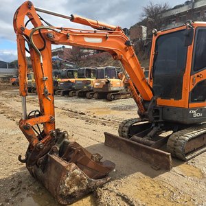 중고미니굴삭기 두산 DX30캐빈형 2013년식 고령위치 중고굴삭기매매 이미지