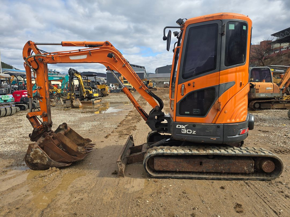 중고미니굴삭기 두산 DX30캐빈형 2013년식 고령위치 중고굴삭기매매 이미지