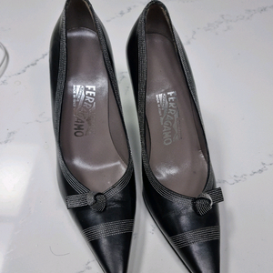 FERRAGAMO 하이힐 이미지