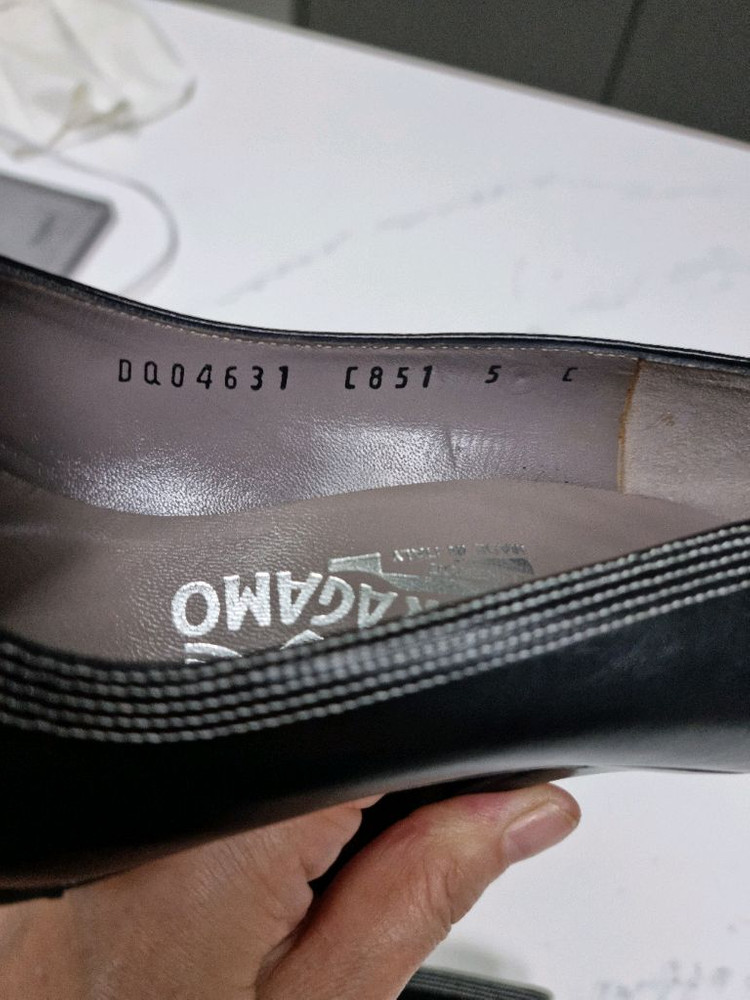 FERRAGAMO 하이힐 이미지