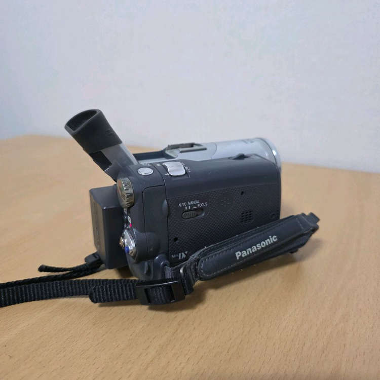 파나소닉 6mm PV-GS120 미니DV 캠코더 이미지