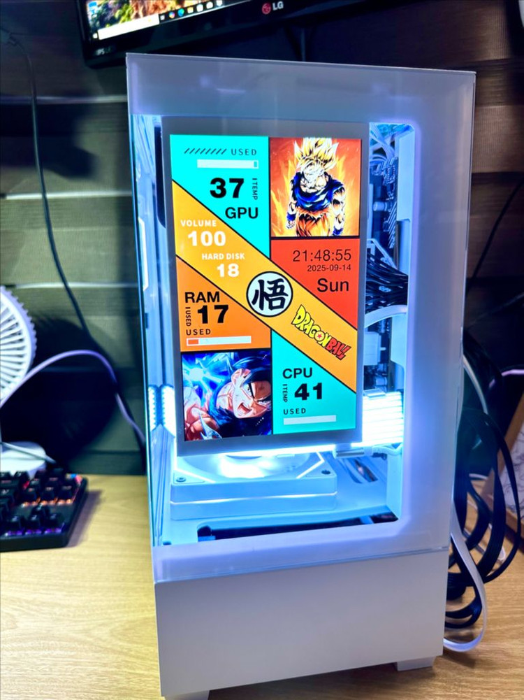 RTX 5060 새 그래픽카드 장착! 화이트 감성 게이밍 데스크탑 PC 컴퓨터 팝니다. 이미지