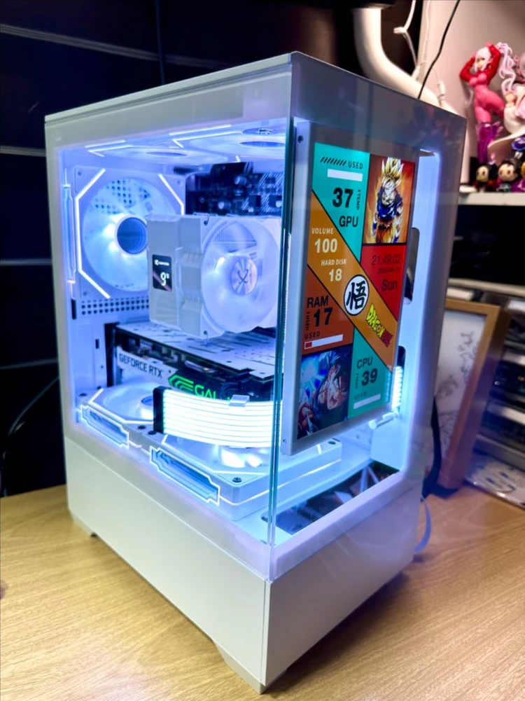 RTX 5060 새 그래픽카드 장착! 화이트 감성 게이밍 데스크탑 PC 컴퓨터 팝니다. 이미지
