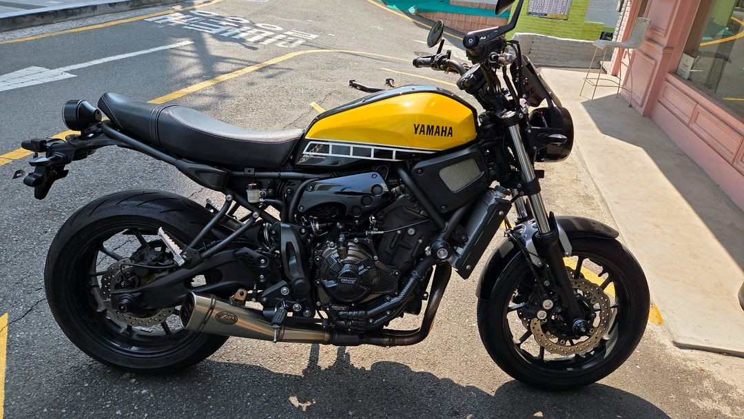 야마하 xsr700 이미지