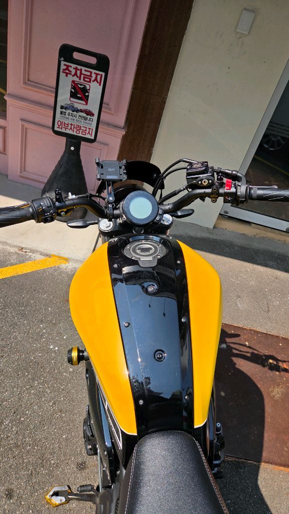 야마하 xsr700 이미지