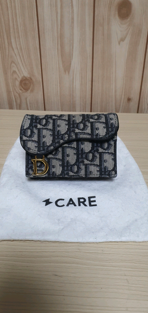 디올 오블리크 새들 지갑/카드지갑 정품A급(감정O)구찌프라다루이비통고야드샤넬셀린느보테가생로랑버버리발렌시아가가방 이미지