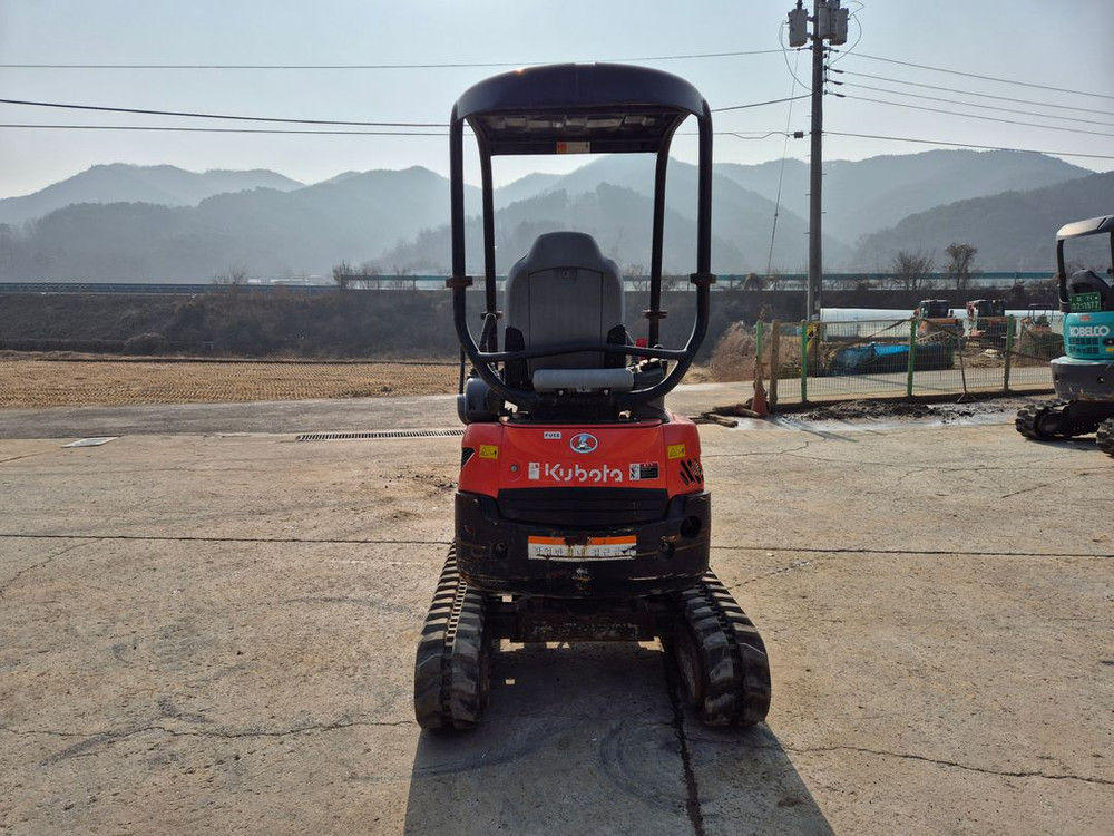 중고미니굴삭기 구보다 U17 저가동 2020년식 경북위치 중고굴삭기매매 이미지