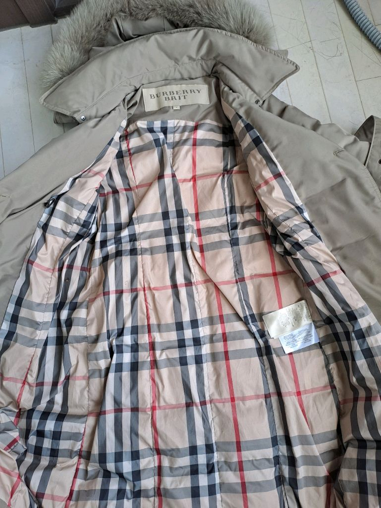 버버리 브릿 구스롱패딩 M 사이즈 이미지
