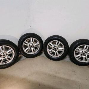 미니쿠퍼 순정 15인치 휠타이어 90%트레드 이미지