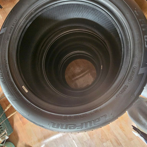 215/50R17 타이어 이미지