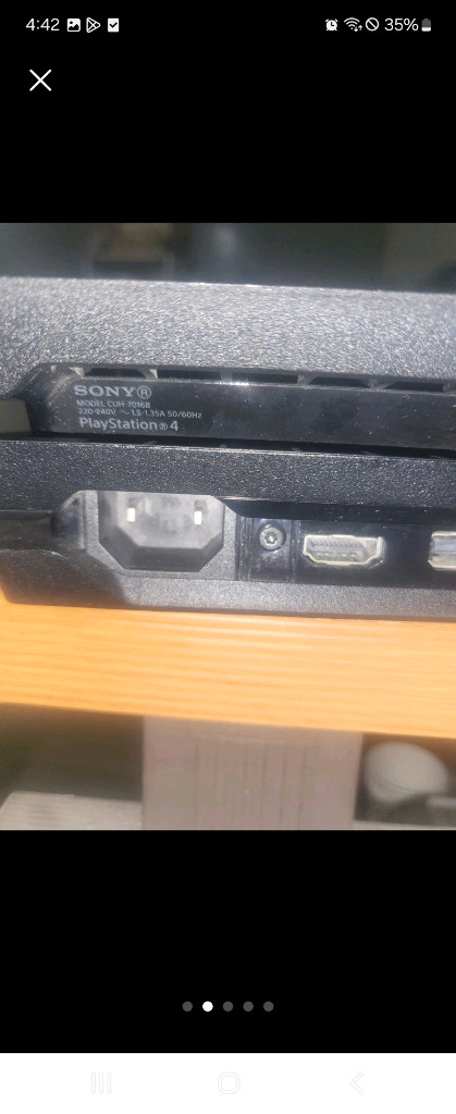 PS4 Pro 1TB 블랙 팝니다. 정품 커펌 가능 이미지