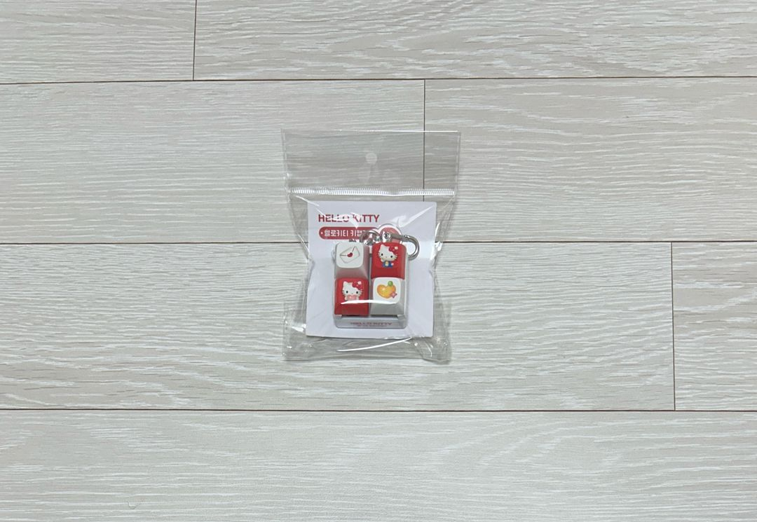 헬로키티 세븐일레븐 사각 키캡 키링 이미지