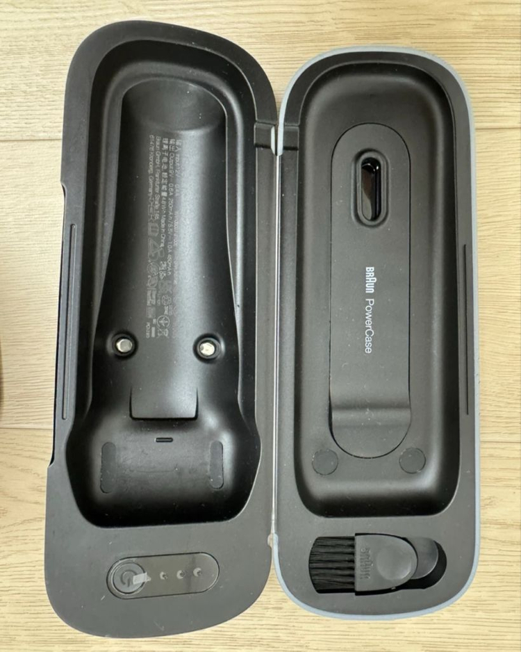 브라운 s9 pro 전기면도기 세트 팝니다 이미지