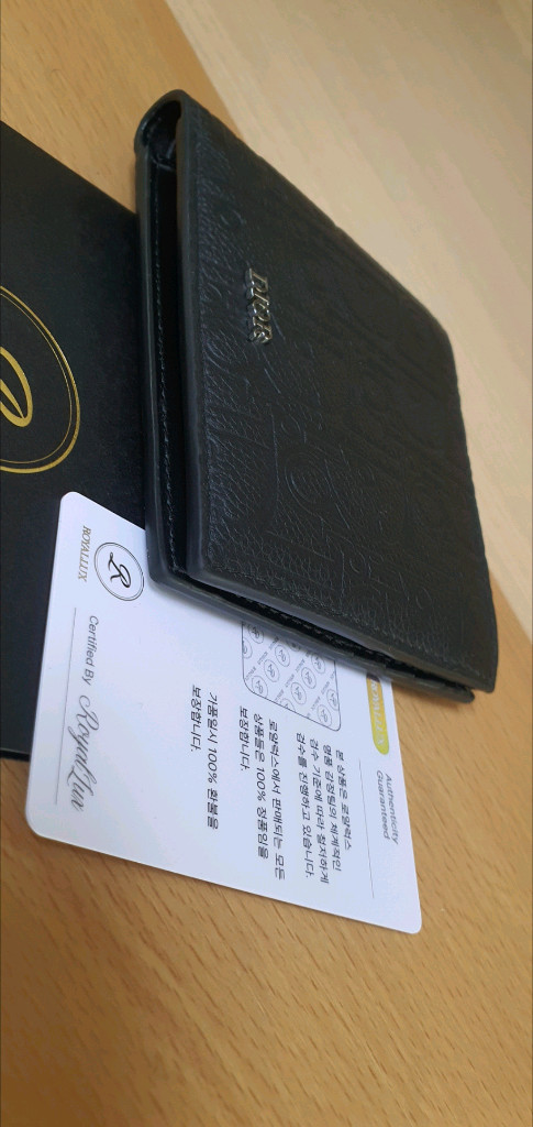 (미사용)디올 그래비티 반지갑 새상품급 정품(감정서O)구찌프라다루이비통고야드샤넬셀린느보테가생로랑발렌시아가버버리가방 이미지