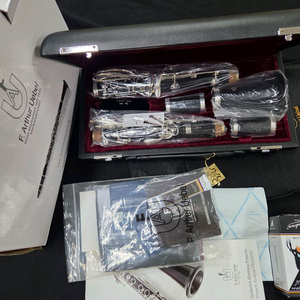 우에벨 슈페리어 Bb클라리넷/S급(미사용)풀박스 상태완벽/전문가용/320만 이미지