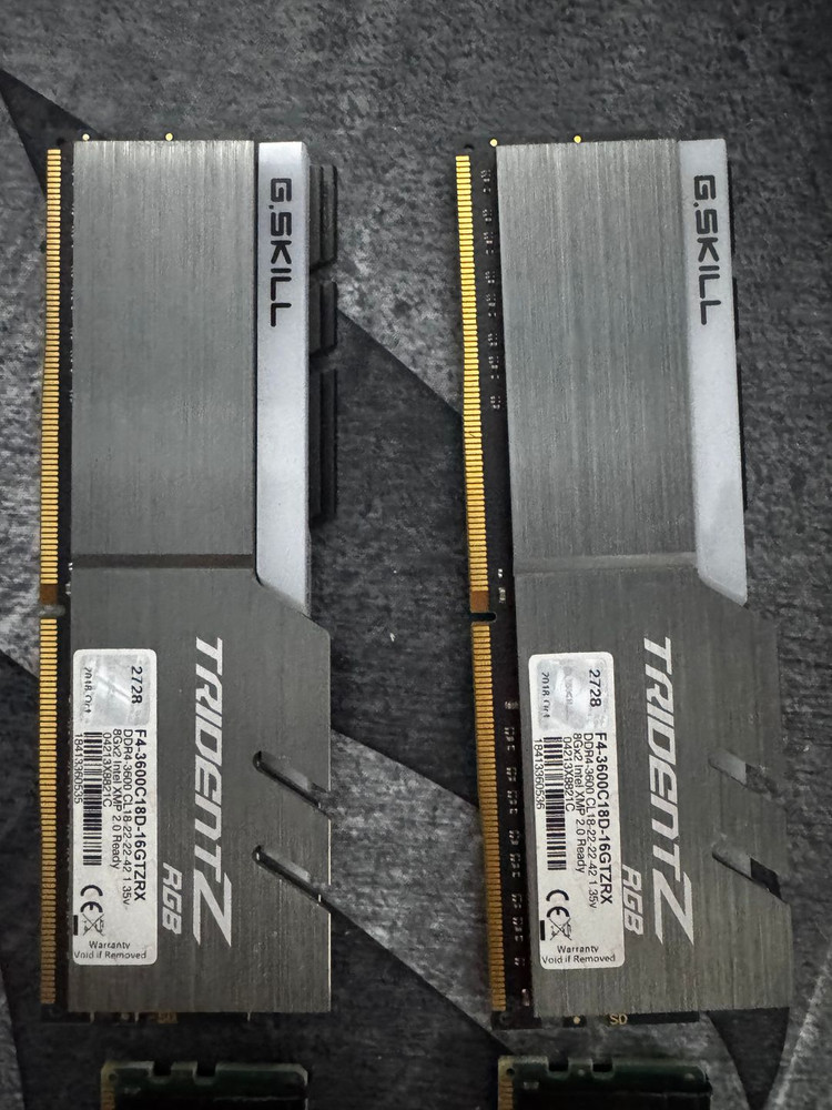 5800x3d + b550 tuf plus wifi + 램 16,32기가 보드셋 판매합니다. 이미지