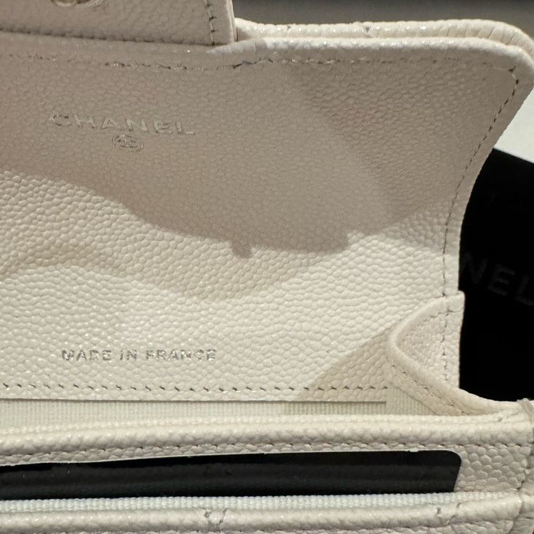 샤넬 클래식 똑딱이 카드지갑 화이트 은장 새제품 이미지