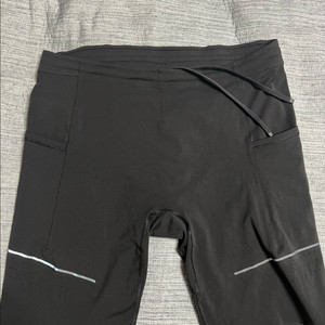 룰루레몬 패스트앤프리 하프타이즈 L사이즈 판매합니다 이미지