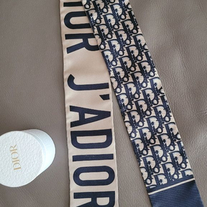 디올 오블리크 미차 스카프 이미지