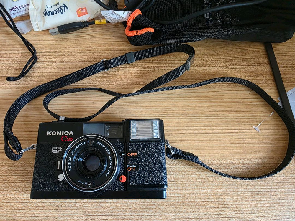코니카 c35 ef 필름카메라 팝니다 이미지