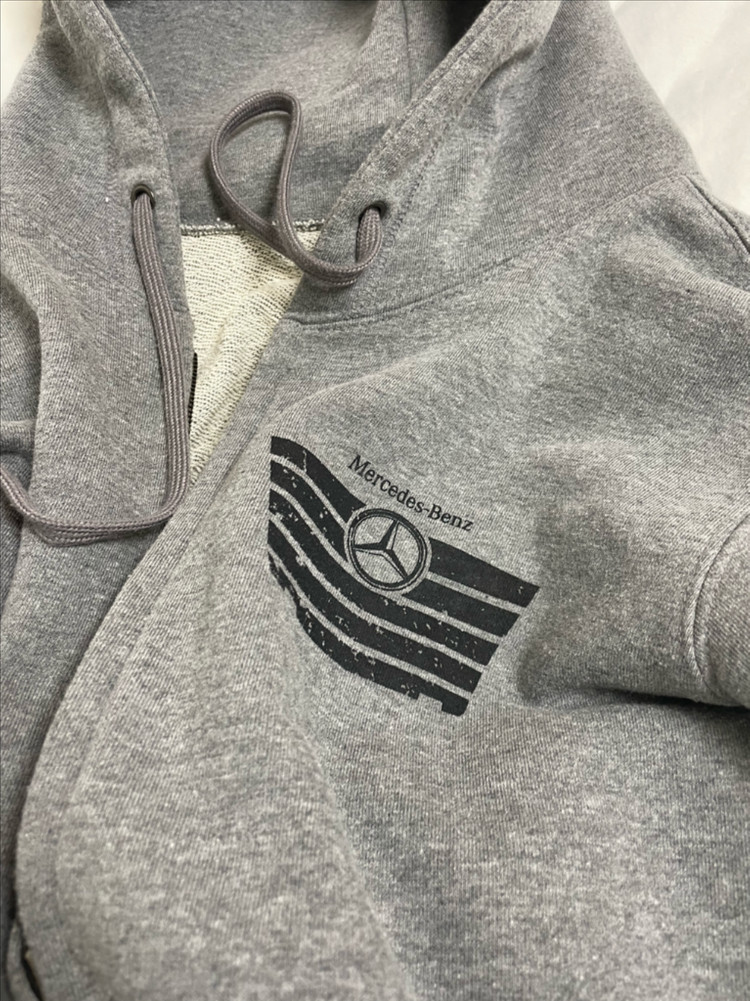 메르세데스-벤츠 회색 후드집업 S 사이즈 이미지