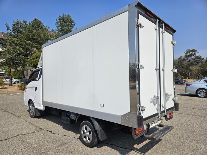 포터2 1톤하이냉동탑차 이미지